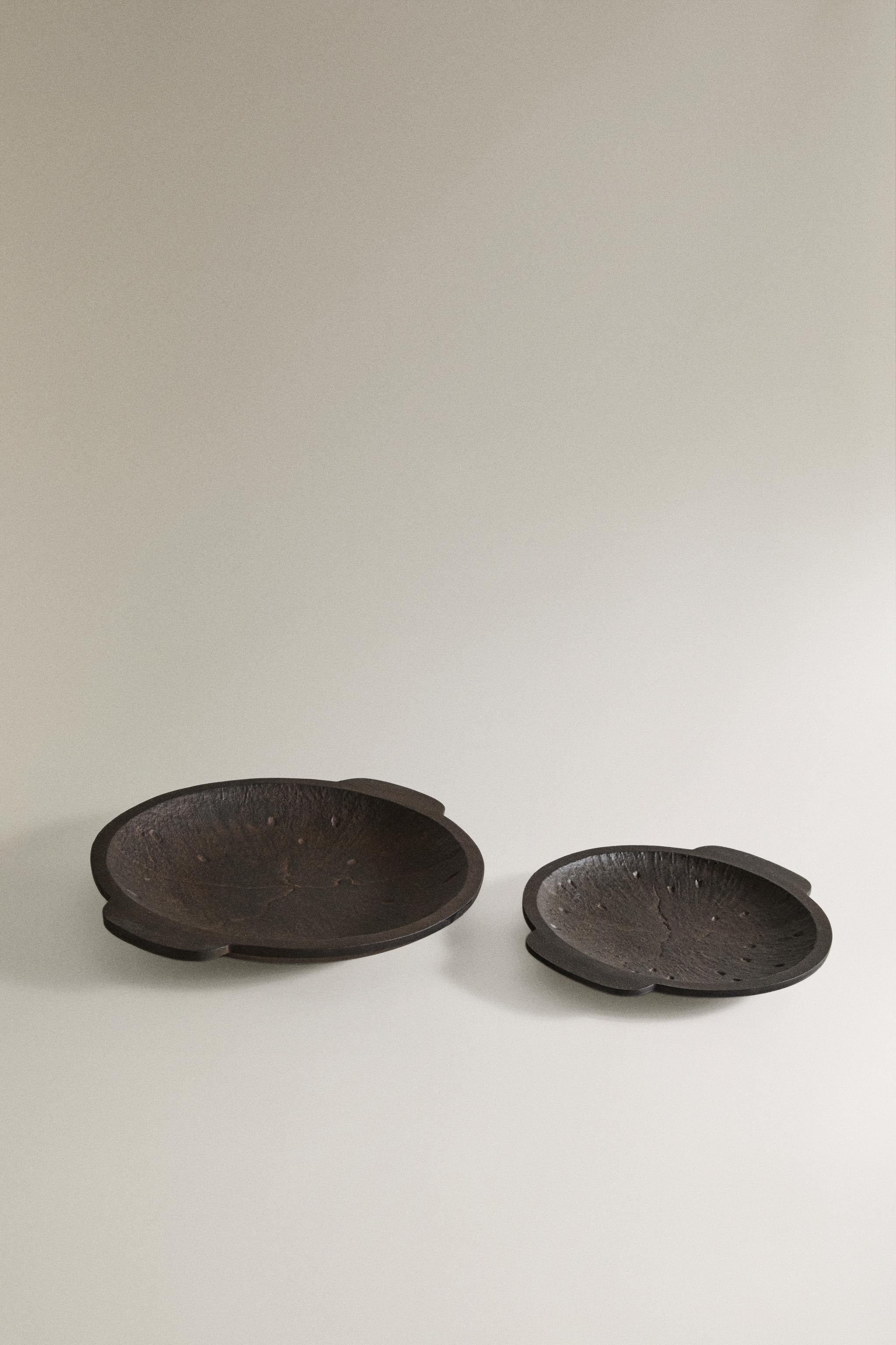 TEXTURED METAL TRAY
